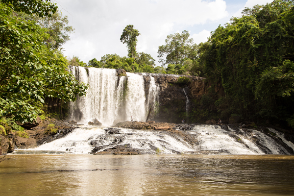 attraction-Mondulkiri Introduction Bousra Waterfall.jpg